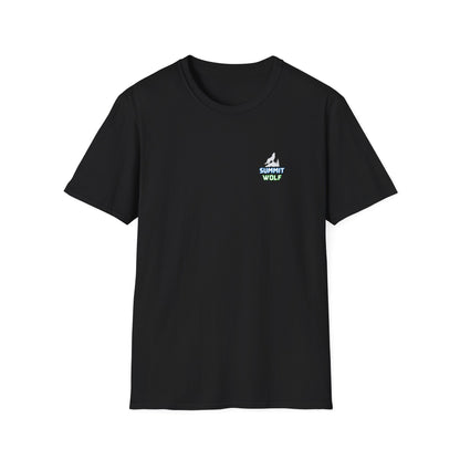 Summit Wolf Adventure Unissex Softstyle T-Shirt