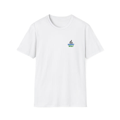 Summit Wolf Adventure Unissex Softstyle T-Shirt