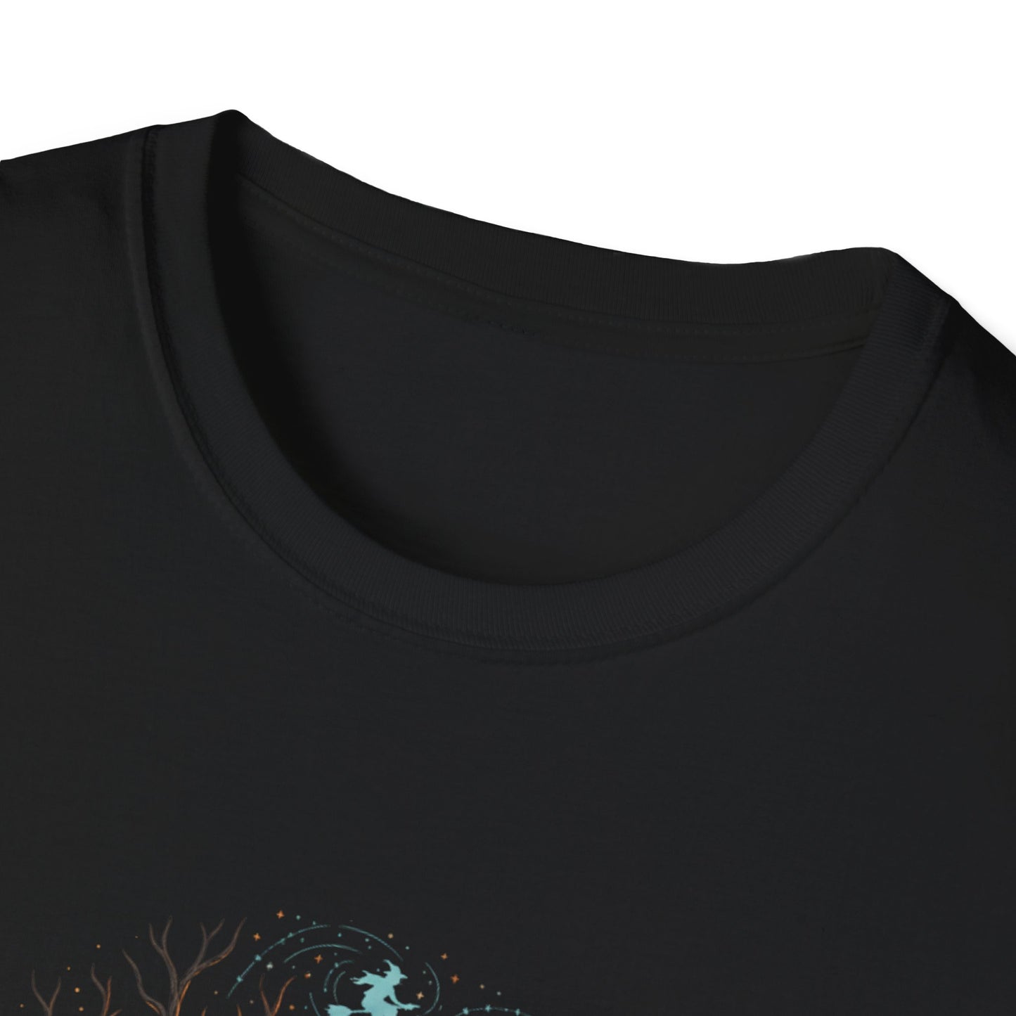 Summit Wolf Howling Wolf Unisex T-Shirt
