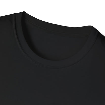 Summit Wolf Adventure Unissex Softstyle T-Shirt